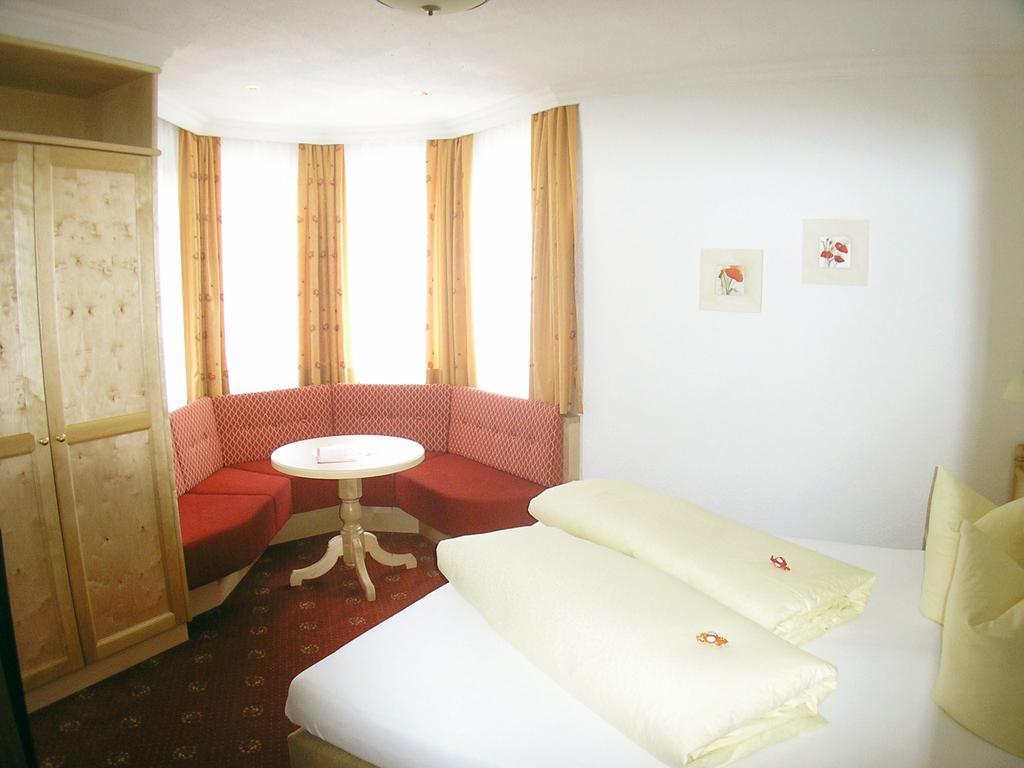 Hotel-Garni Weidacherhof Leutasch Δωμάτιο φωτογραφία